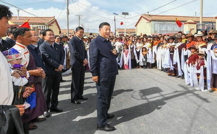 习近平在青海考察