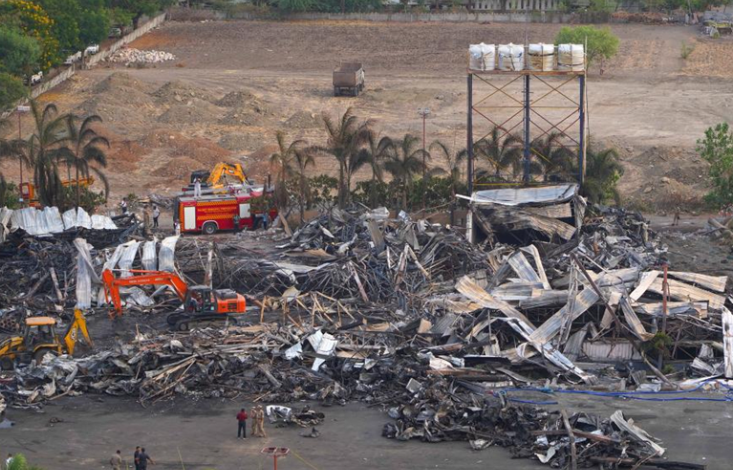 印度一游乐园火灾死亡人数增至33人