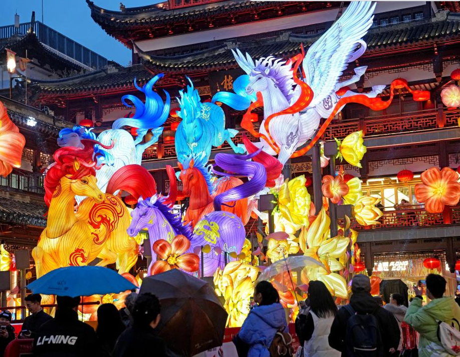 2026上海豫园灯会璀璨点亮