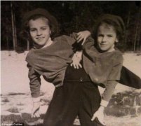 曾是世界上最年长的连体双胞胎 俄罗斯姐妹共享