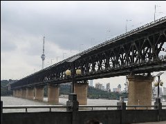 　武汉长江大桥建成通车60周年