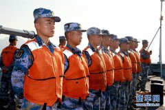 驻港部队出动海空编队参加香港海上空难搜救演练