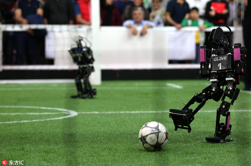 第13届“机器人世界杯”在伊朗举行 