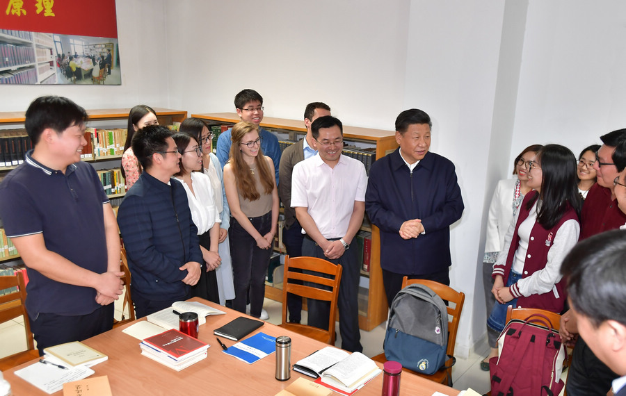 习近平在北京大学考察