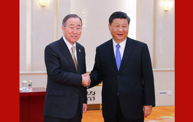 习近平会见博鳌亚洲论坛理事长潘基文