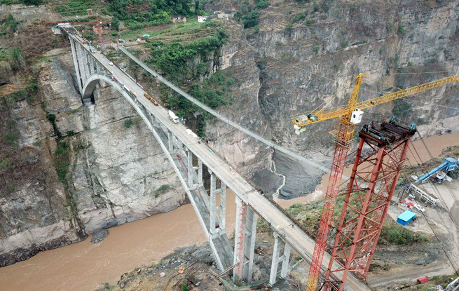 云南昭通：“亚洲第一高溜”鹦哥溜索改桥主体工程完工