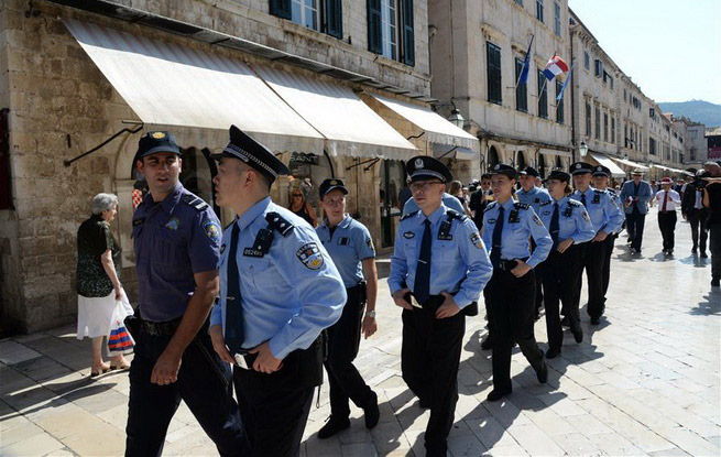 中国与克罗地亚首次警务联合巡逻正式启动