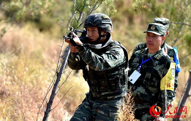 硝烟弥漫砺锋刃--直击武警部队第二届“巅峰”特战比武竞赛