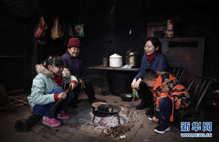 （图片故事）（7）湘西大山深处：125个孩子一个“家”
